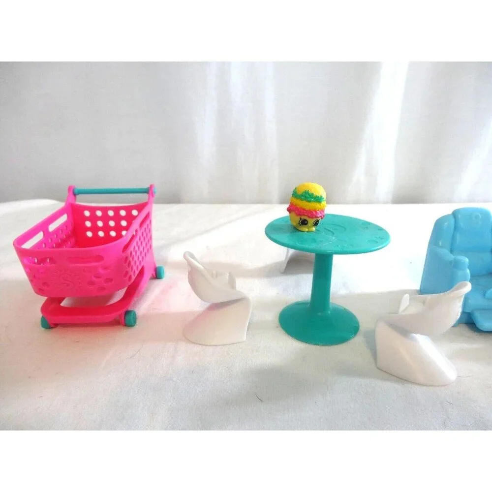 Shopkins Shopville Super Mall Shoppies Figures Acces Furniture and 4 Rare shopki